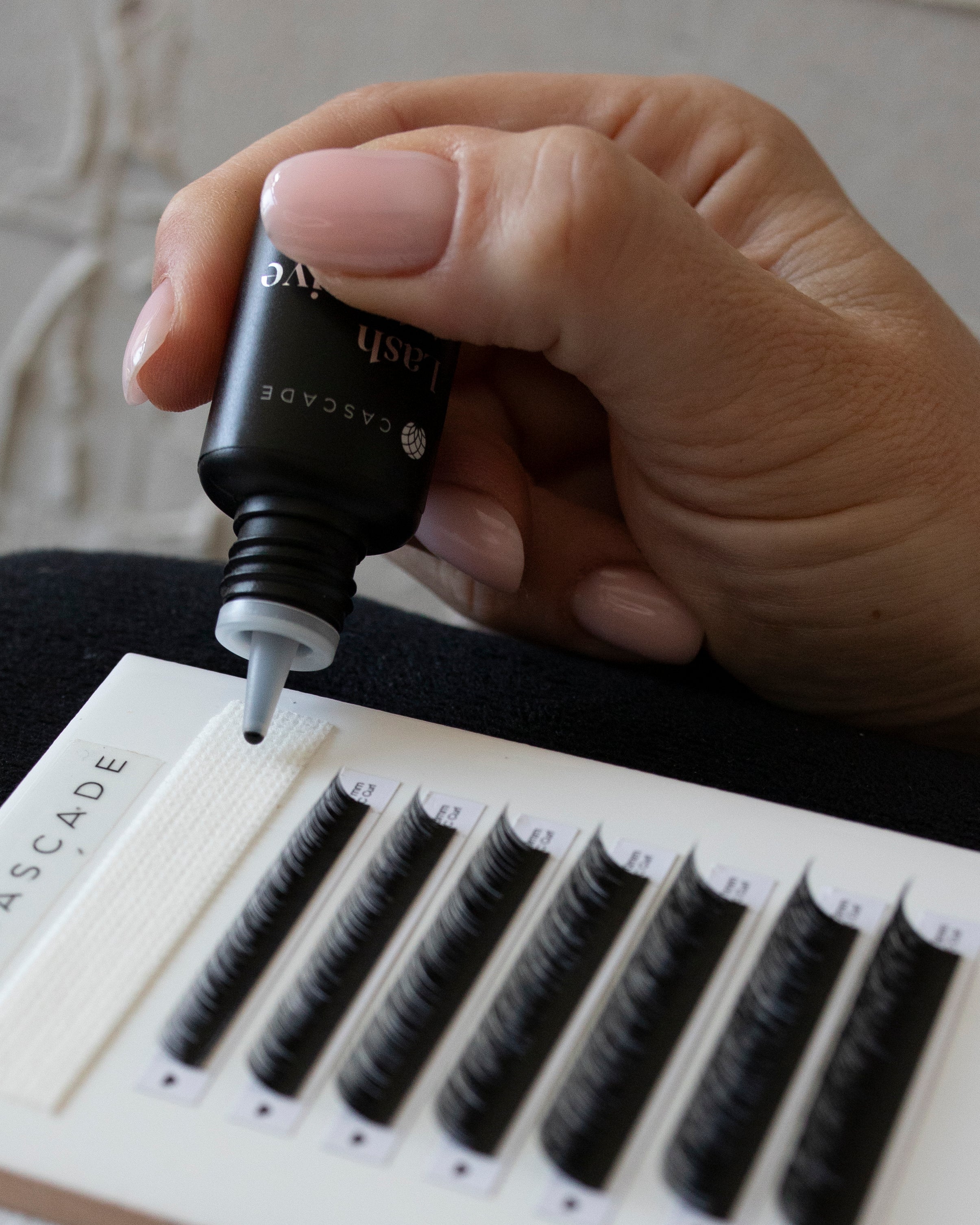Lash Adhesive